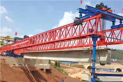 Cần cẩu giàn phóng dầm