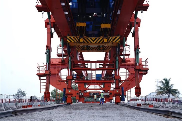 Highway Bridge Girder Launcher Girder Crane