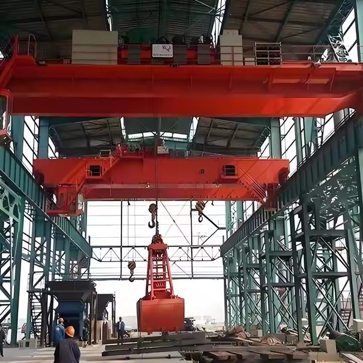 Cần cẩu trên không QZ